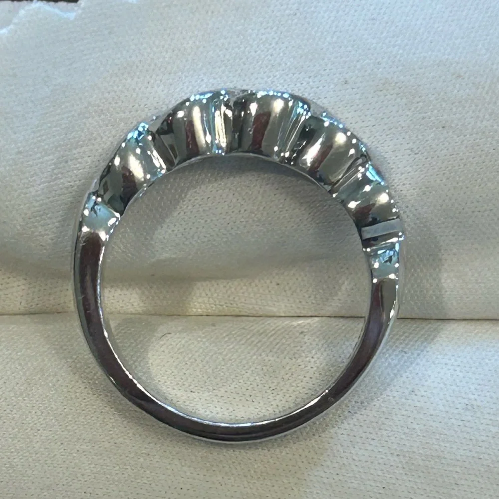 14KT White Gold Natural Diamonds Band - Picture 8 of 10